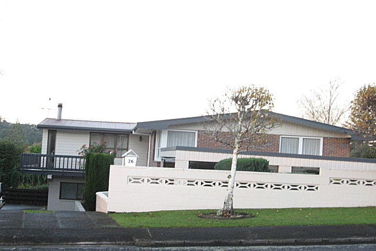 Photo of property in 26 Lynmore Drive, Hillpark, Auckland, 2102