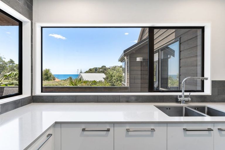 Photo of property in 6 Whale Cove, Stanmore Bay, Whangaparaoa, 0932