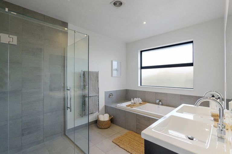 Photo of property in 4 O'dea Place, Burnside, Christchurch, 8053