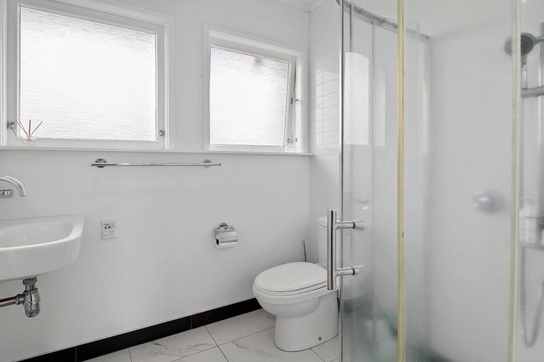 Photo of property in 2 Glen Lynne Avenue, Queenwood, Hamilton, 3210