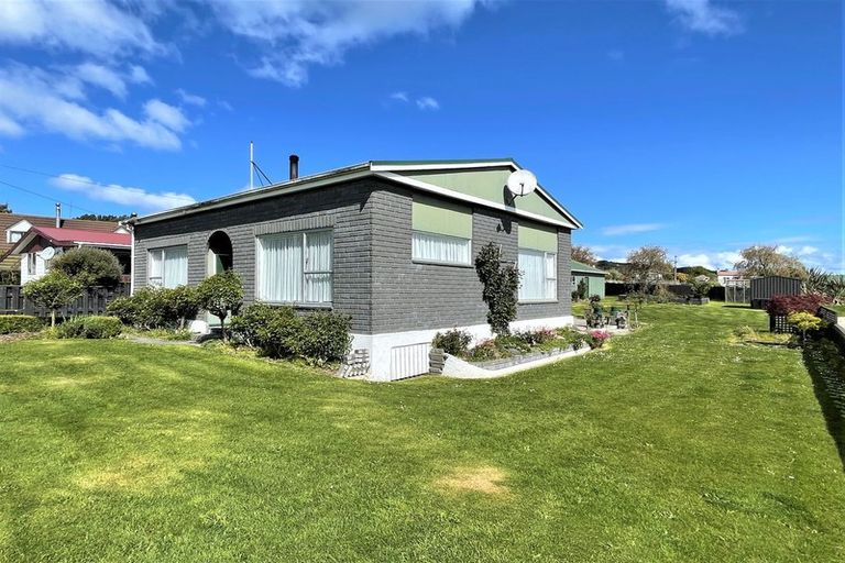 Photo of property in 36 Saint Catherine Street, Kaitangata, 9210