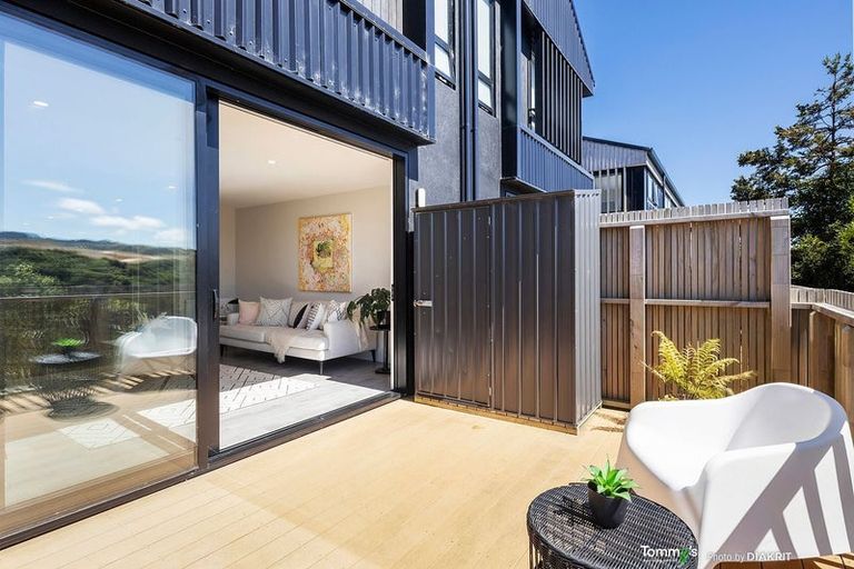 Photo of property in 17/6 Bushland Grove, Paparangi, Wellington, 6037