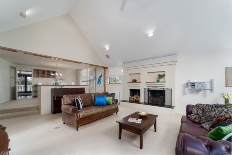 Photo of property in 15 Jellicoe Street, Greytown, 5712