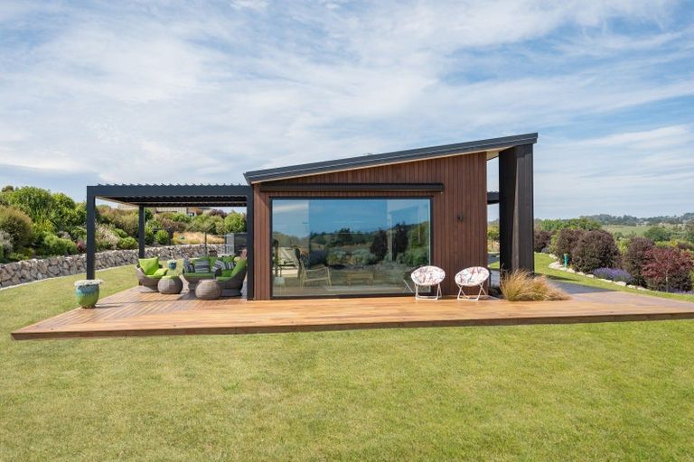 Photo of property in 21 Te Momokai Lane, Tasman, Upper Moutere, 7173