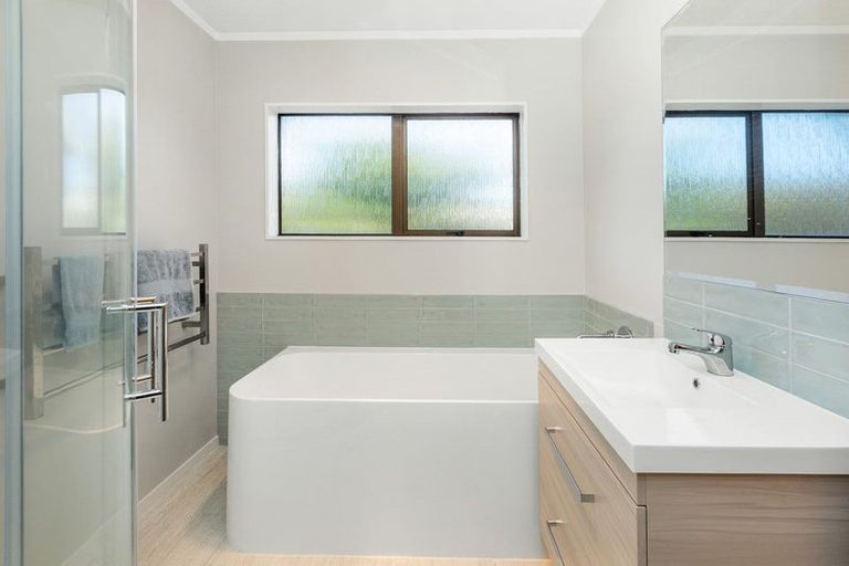 Photo of property in 16a Clare Street, Cambridge, 3434