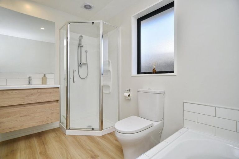 Photo of property in 3 Woodford Avenue, Woodend, 7610