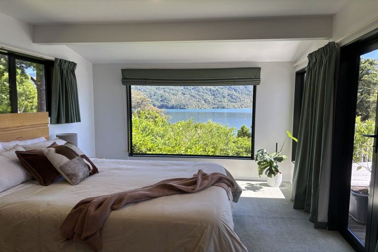 Photo of property in 2069 Queen Charlotte Drive, Ngakuta Bay, Picton, 7281