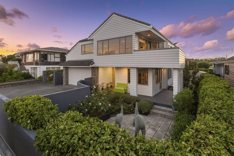 Photo of property in 1/148 Beach Road, Campbells Bay, Auckland, 0630