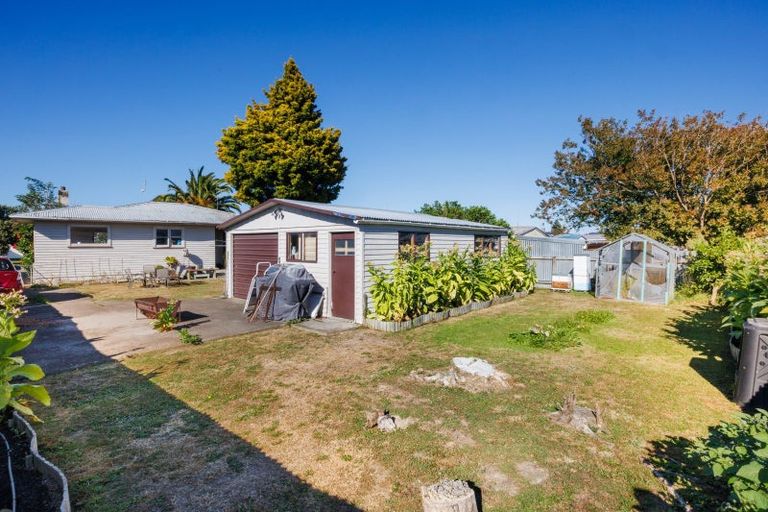 Photo of property in 17 Sefton Avenue, Highbury, Palmerston North, 4412