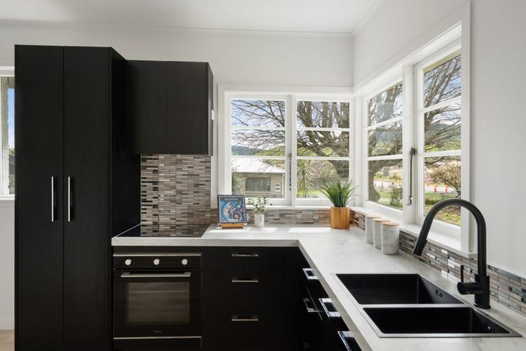 Photo of property in 70 Thames Road, Paeroa, 3600