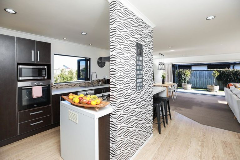 Photo of property in 14 Madison Street, Cambridge, 3434