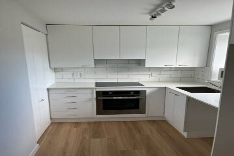 Photo of property in 2/238 Edgeware Road, Edgeware, Christchurch, 8013