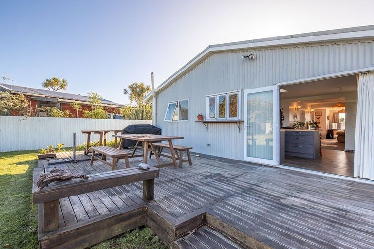 Photo of property in 14 Coates Street, Westport, 7825