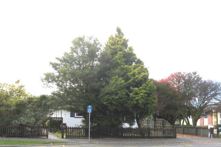 Photo of property in 98a Memorial Avenue, Ilam, Christchurch, 8053