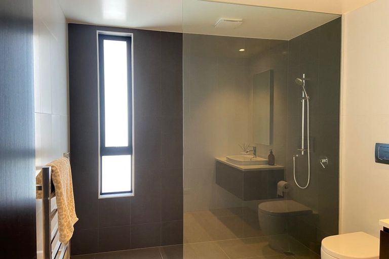 Photo of property in 13 Sharon Road, Waiake, Auckland, 0630