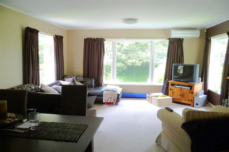 Photo of property in 11 Rangiora Avenue, Kaiwharawhara, Wellington, 6035