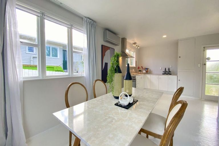 Photo of property in 12 Utting Street, Birkdale, Auckland, 0626