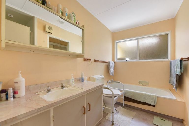 Photo of property in 30 Sunbelt Crescent, Takaka, 7110