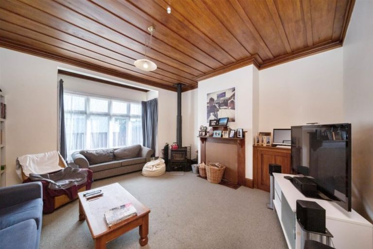 Photo of property in 12 Puriri Street, Hawera, 4610