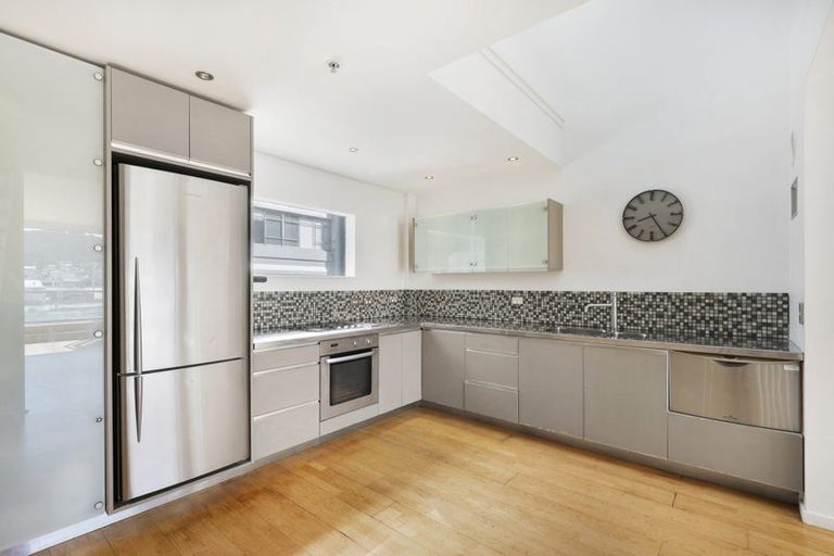 Photo of property in 253/21 Left Bank, Te Aro, Wellington, 6011