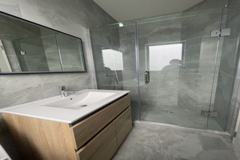 Photo of property in 1c Zion Road, Birkenhead, Auckland, 0626