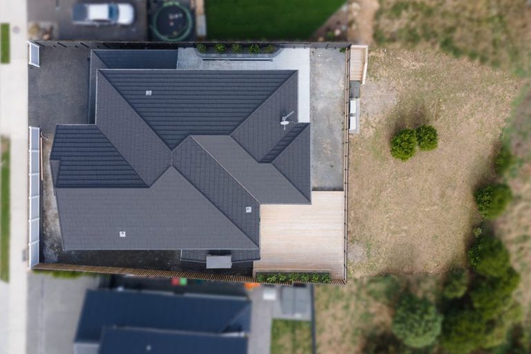 Photo of property in 28 Farnworth Terrace, Churton Park, Wellington, 6037