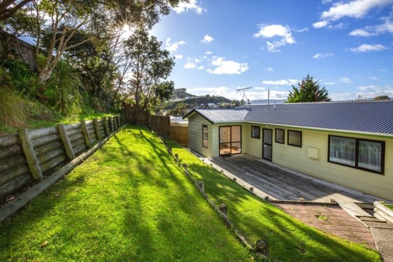 Photo of property in 71 Omapere Street, Whitby, Porirua, 5024