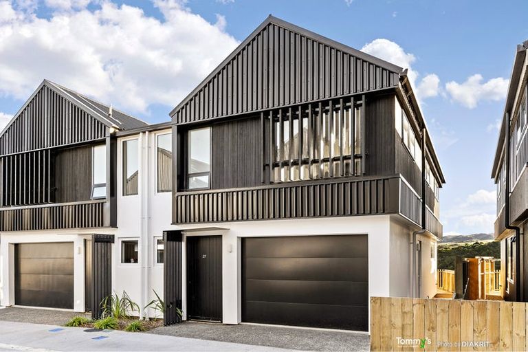 Photo of property in 27/6 Bushland Grove, Paparangi, Wellington, 6037