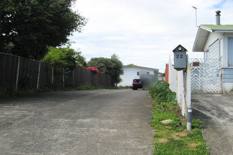 Photo of property in 22 Staverton Crescent, Mangere, Auckland, 2022
