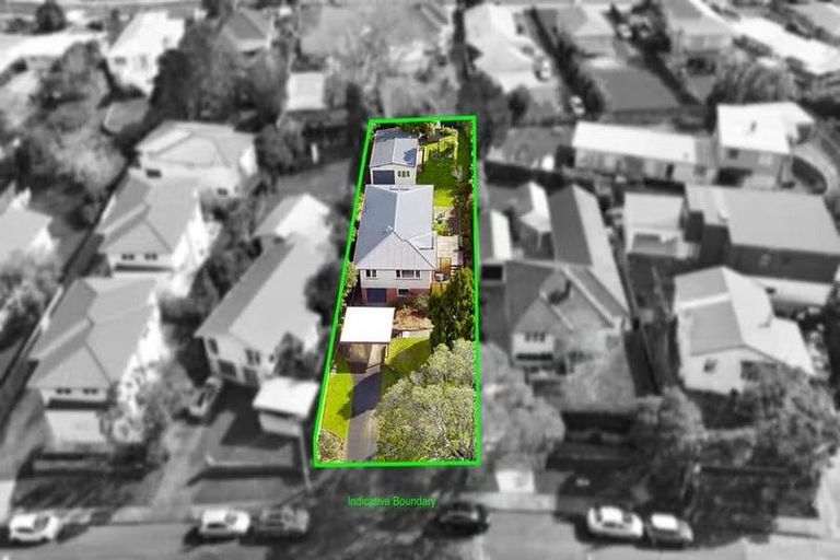 Photo of property in 34 Coniston Avenue, Te Atatu South, Auckland, 0610