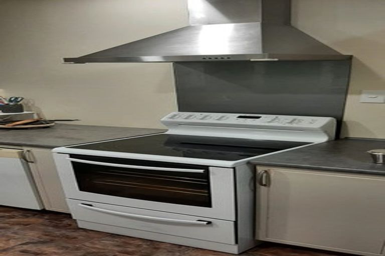 Photo of property in 60 Moore Street, Hillcrest, Auckland, 0627