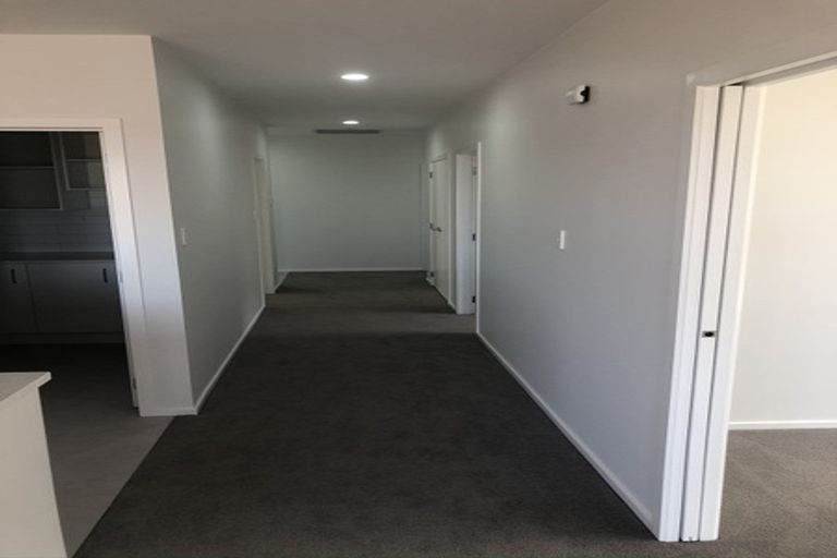 Photo of property in 9 Davey Crescent, Orewa, 0931