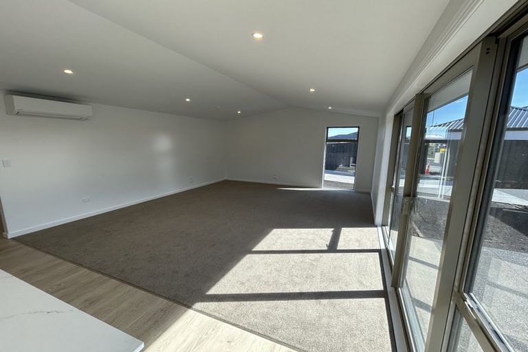 Photo of property in 16 Cunningham Street, Rangiora, 7400