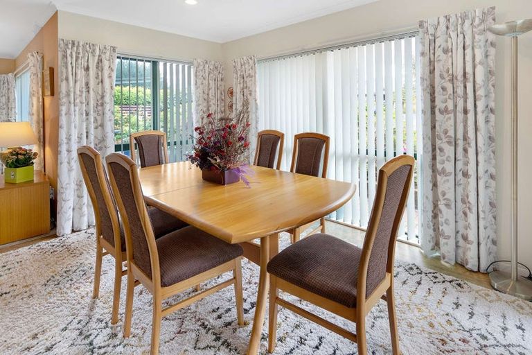 Photo of property in 7 Caulfield Place, Pukehangi, Rotorua, 3015