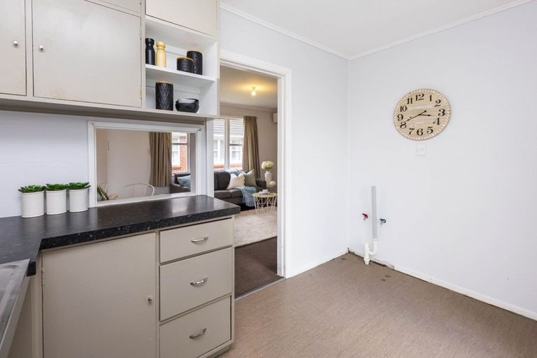 Photo of property in 2/29 Hillside Drive, Maoribank, Upper Hutt, 5018