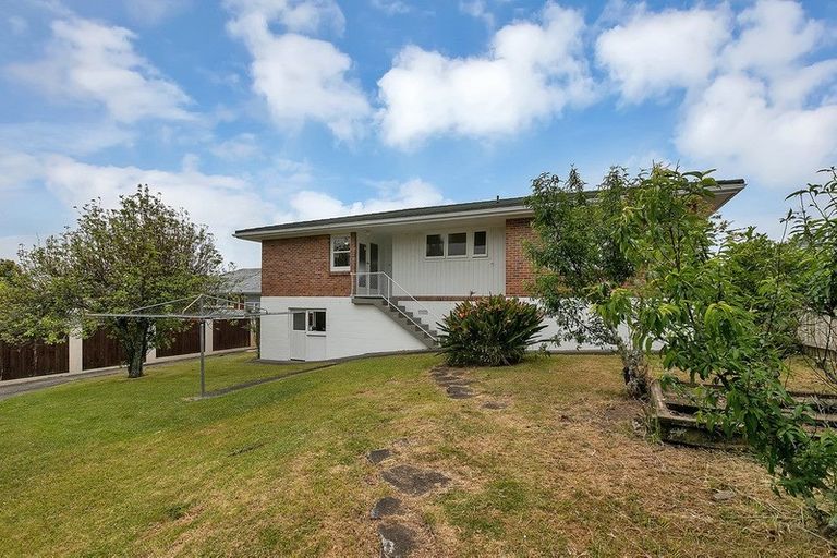 Photo of property in 14 Dudding Avenue, Northcote, Auckland, 0627