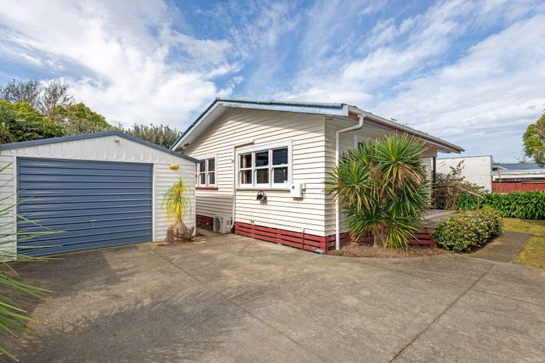 Photo of property in 9a Leon Street, Riverdale, Gisborne, 4010