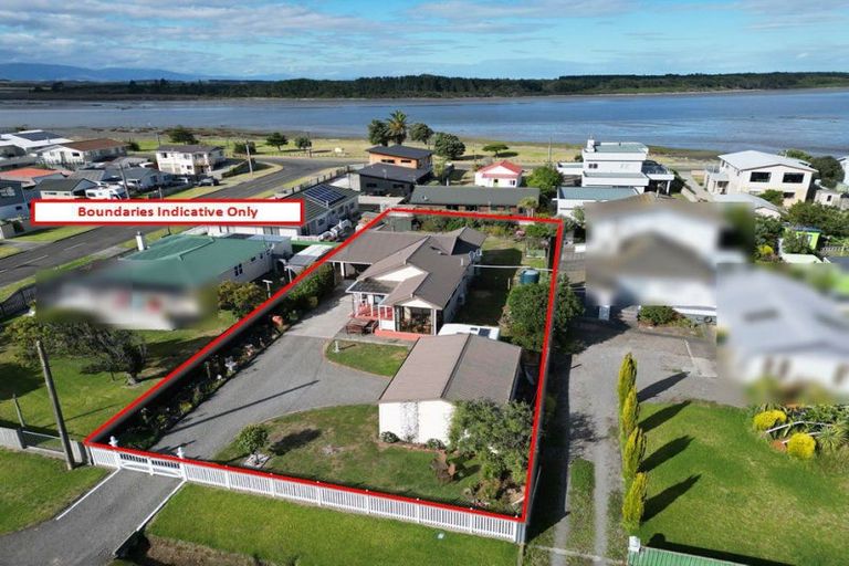 Photo of property in 22 Shortt Street, Foxton Beach, Foxton, 4815