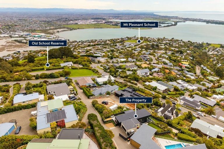 Photo of property in 175a Major Hornbrook Road, Mount Pleasant, Christchurch, 8081