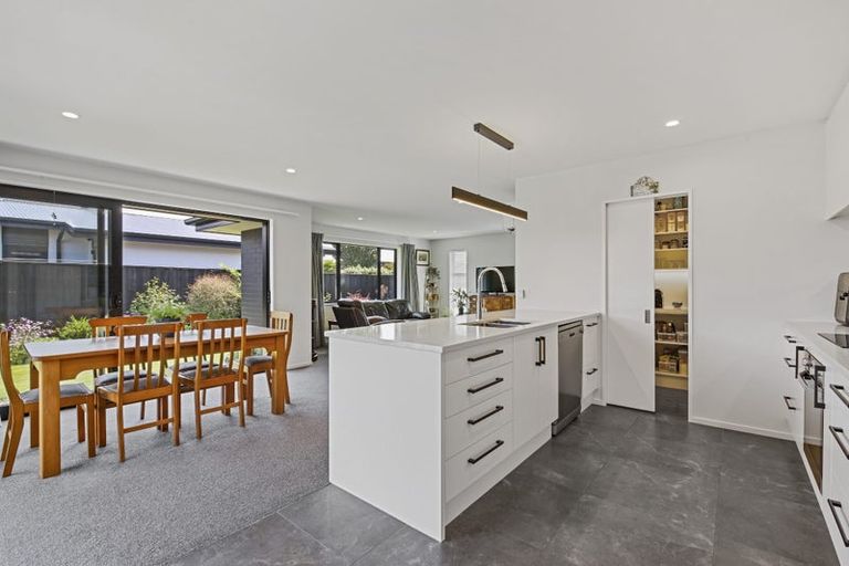 Photo of property in 14 Awarua Road, Pegasus, 7612