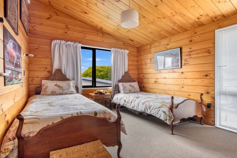 Photo of property in 9 Leeton Drive, Waipukurau, 4200