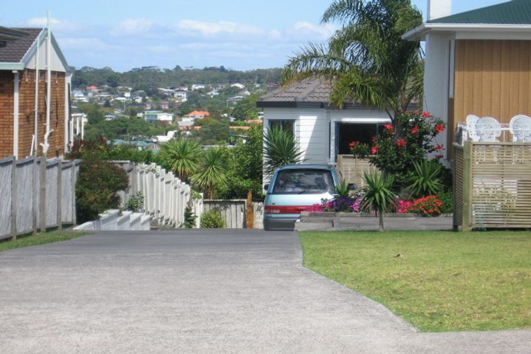 Photo of property in 1/14 Knights Road, Rothesay Bay, Auckland, 0630
