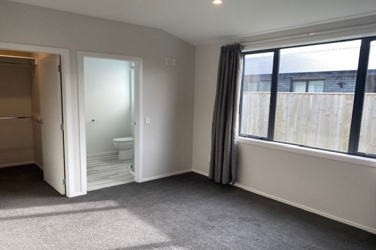 Photo of property in 1 Teiaroa Street, Waikanae, 5036