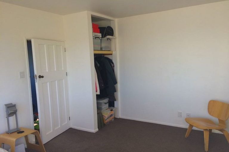 Photo of property in 35 Cornwall Road, Lyttelton, 8082