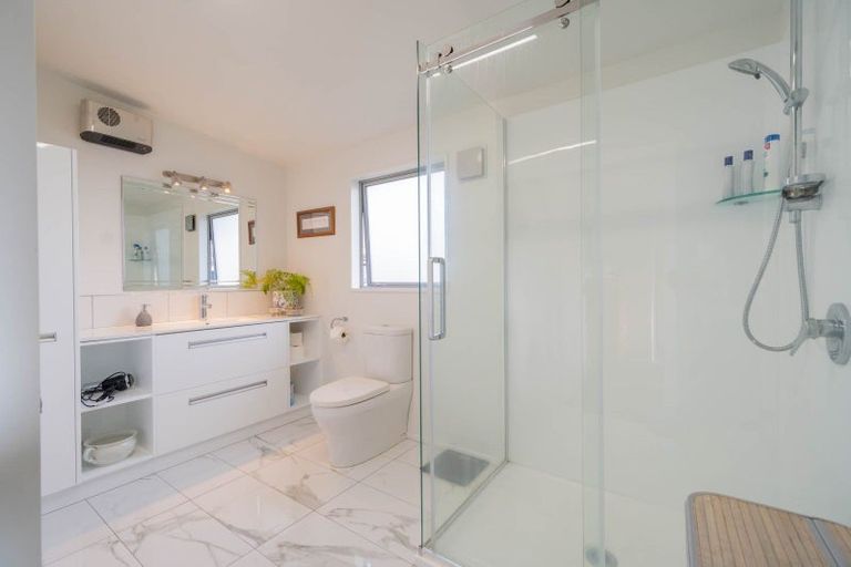 Photo of property in 27 Henry Street, Te Anau, 9600