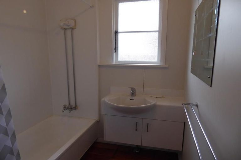 Photo of property in 20 Oxford Crescent, Ebdentown, Upper Hutt, 5018