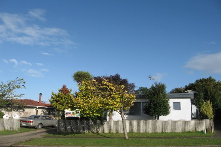Photo of property in 89 Gossamer Drive, Pakuranga Heights, Auckland, 2010