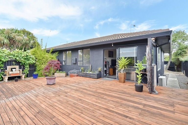 Photo of property in 2/91 Bayswater Crescent, Bromley, Christchurch, 8062