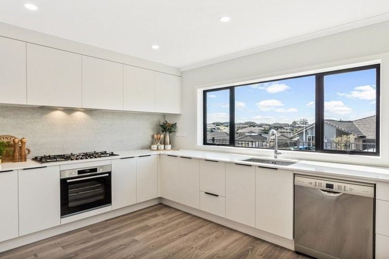 Photo of property in 24 Drower Glen, Flagstaff, Hamilton, 3210