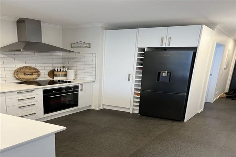 Photo of property in 18 Bellbird Street, Papakura, 2110